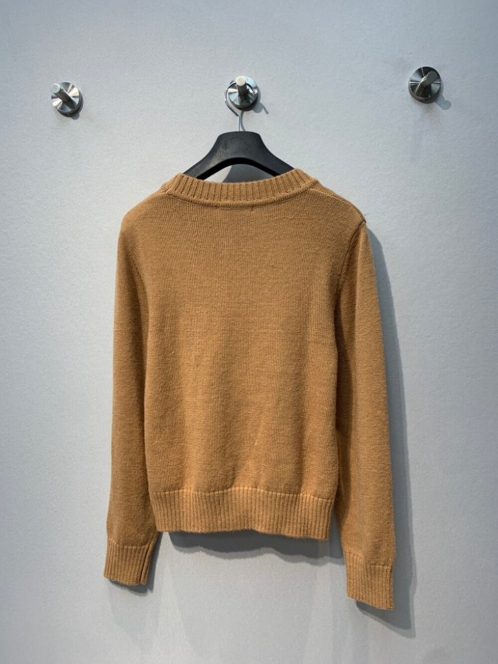 MaxMara Camel Sheep Wolf Knit Sweater - Picture 4 of 5